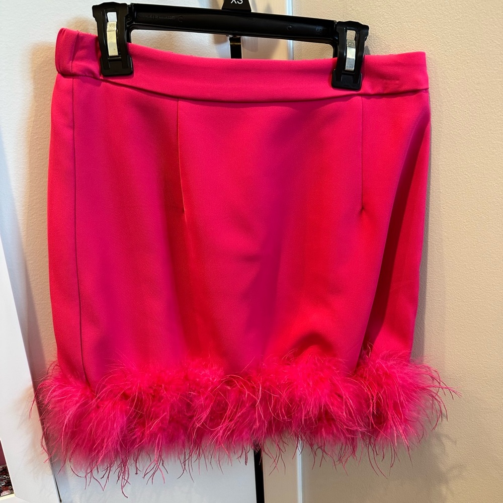 Pants store feather skirt